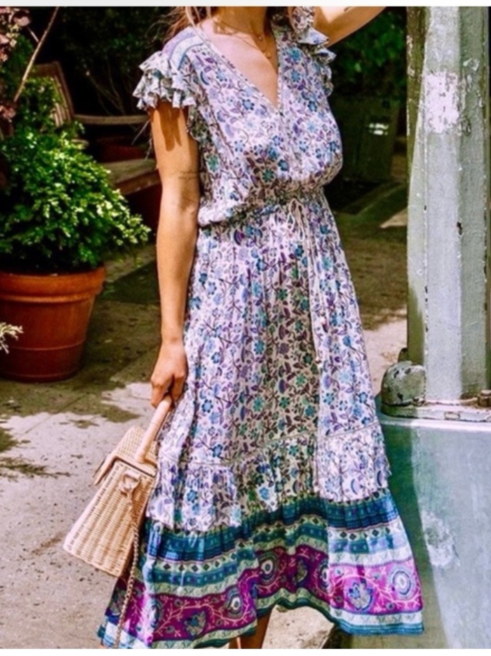Spell & The Gypsy Floral Dahlia Midi Dress in
Dusty Blue Size Small